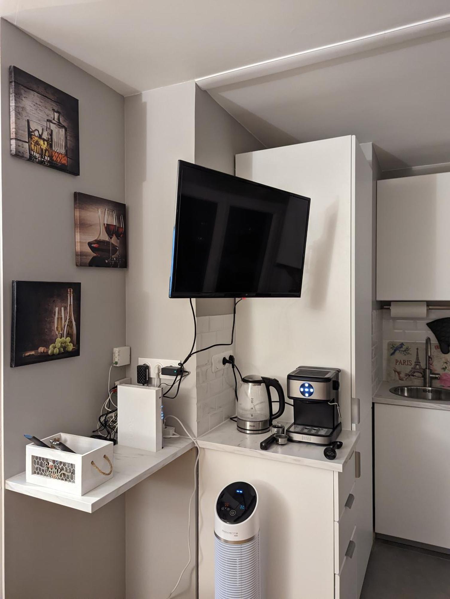 Charming Studio With Eiffel View ปารีส ภายนอก รูปภาพ